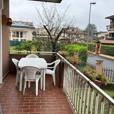 Appartement La Terrazza Con Le Biciclette A Due Passi Dal Arona